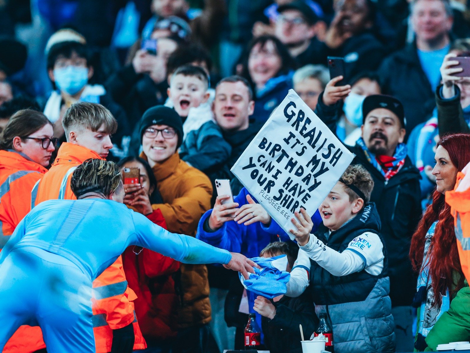 然而这场比 然而这场比